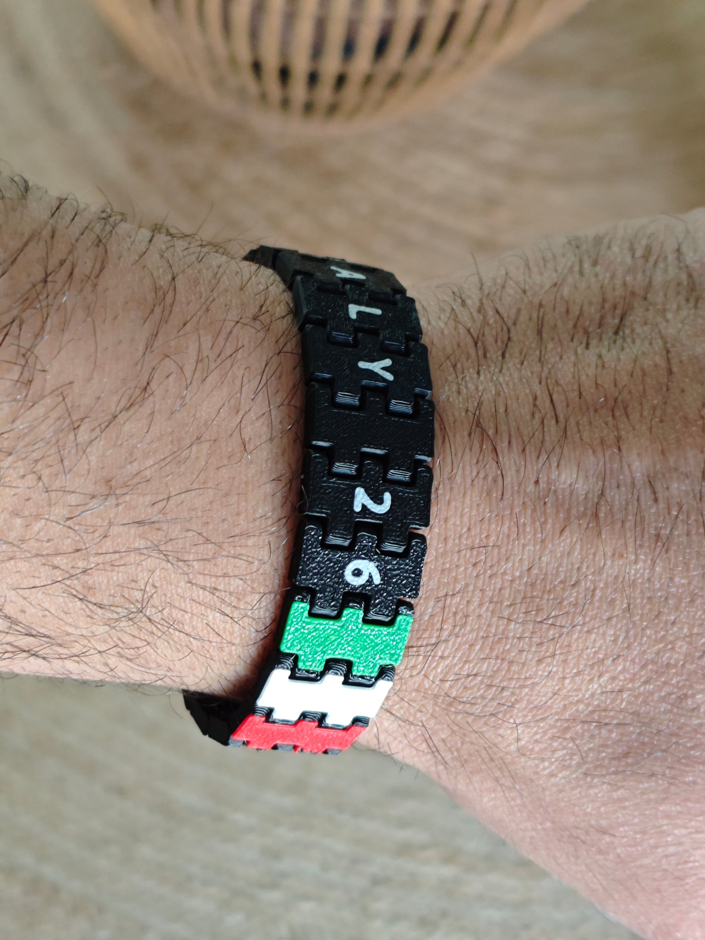 Italy bracelet supporter