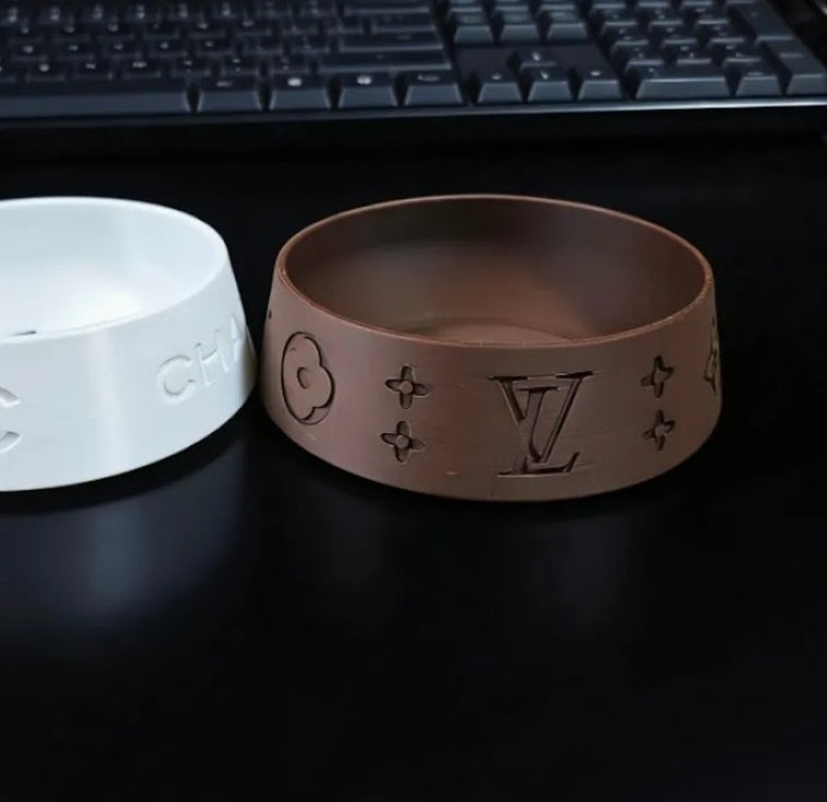 Pattern dog bowls set